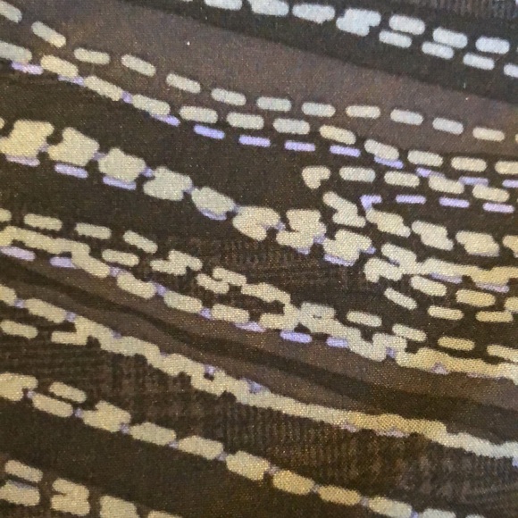 ATHLETA Size 8 Skort Black Gray Dashed Lines Graphic Abstract StayPut Leg TENNIS - Picture 14 of 14